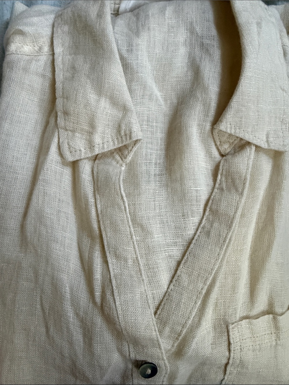 C&C California Cream Linen button down - Picture 2 of 2